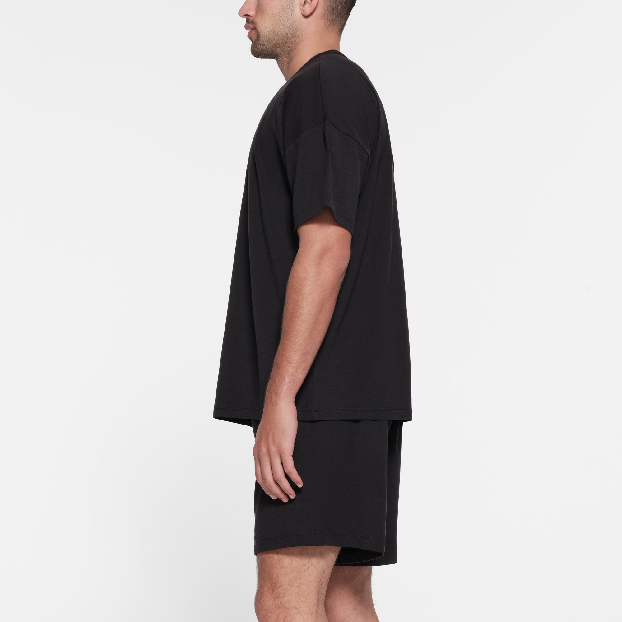 MENS OVERSIZED T-SHIRT - Image 2