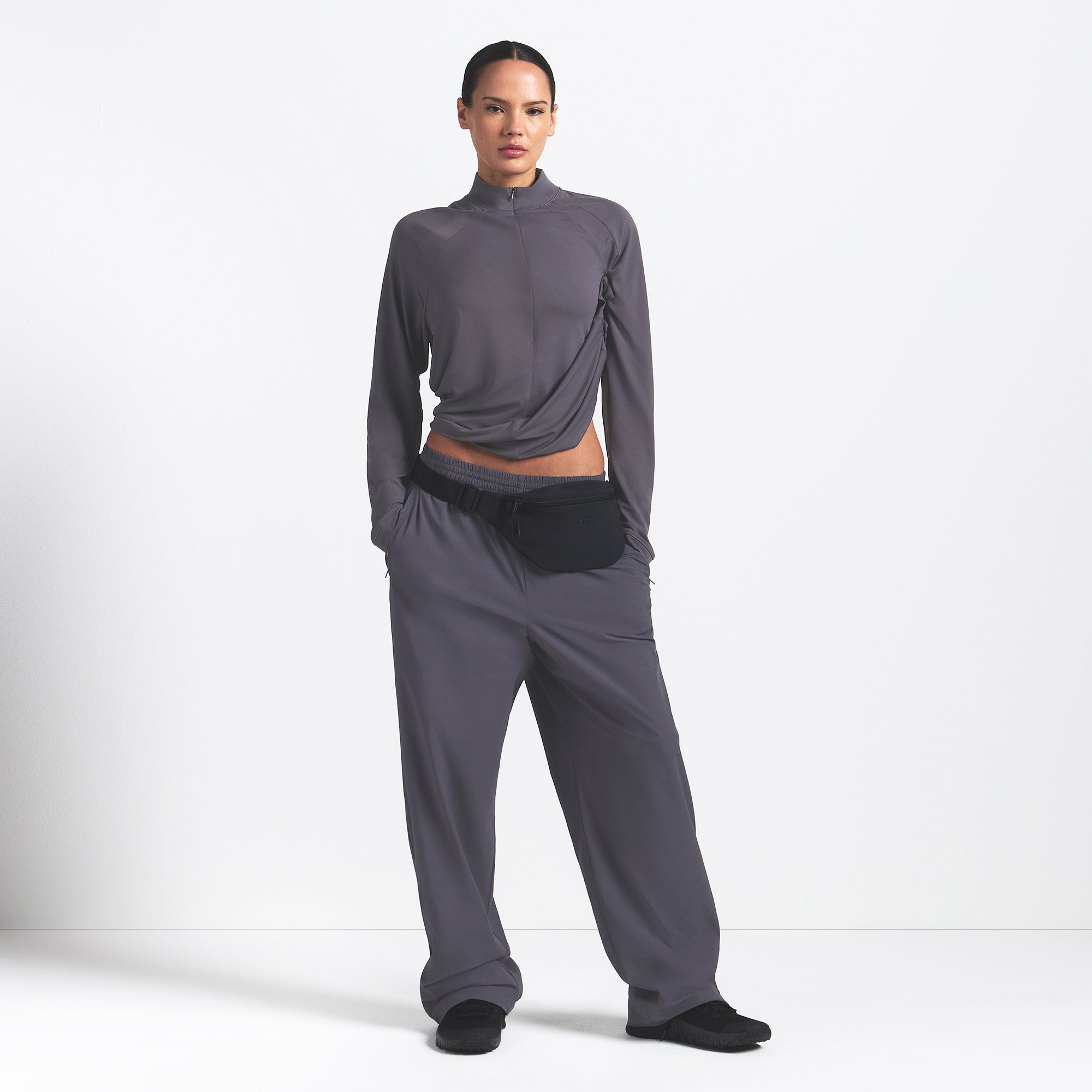 LONG SLEEVE HALF ZIP