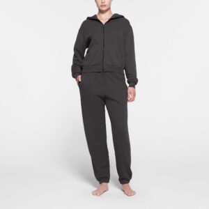 CLASSIC ZIP UP HOODIE