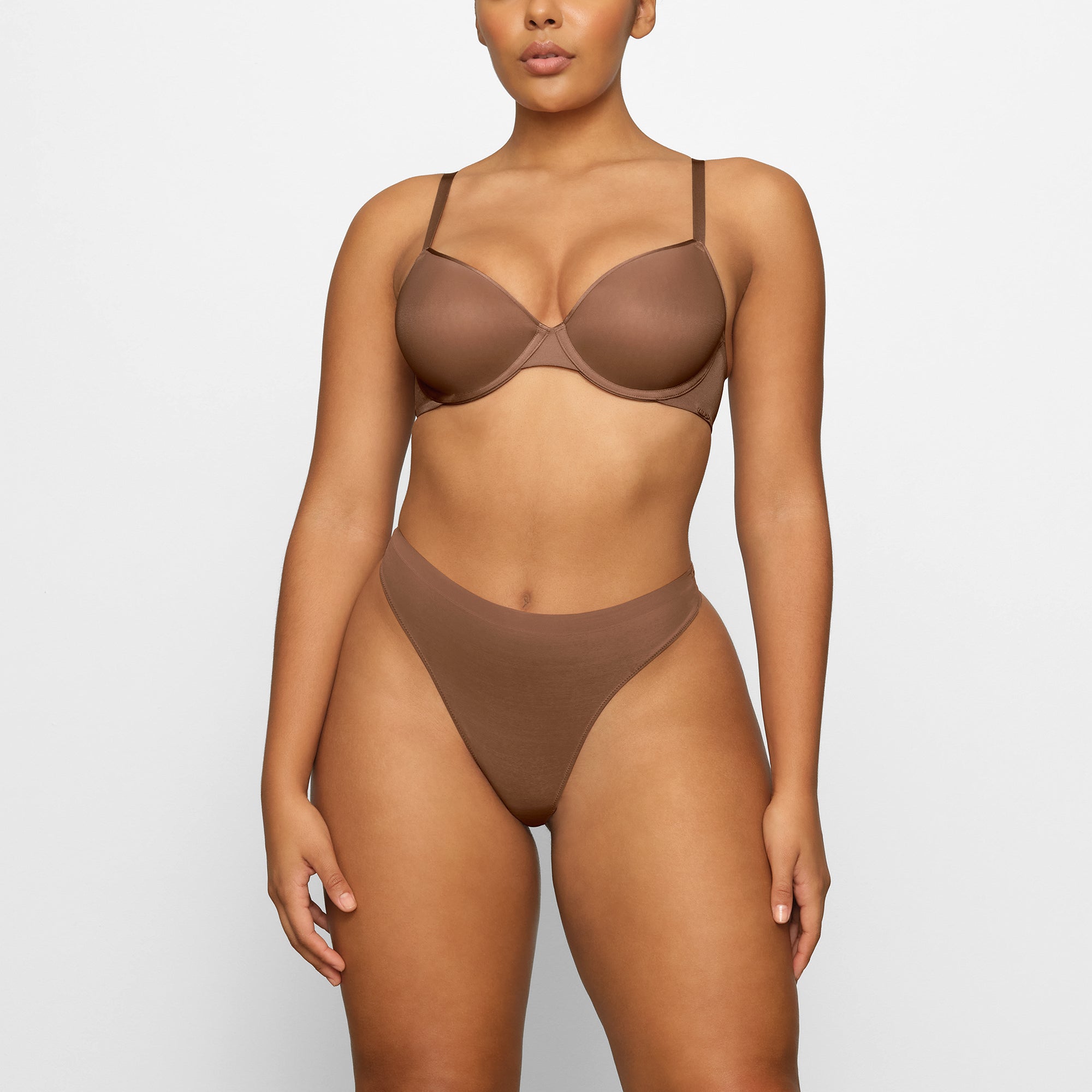 DEMI BRA