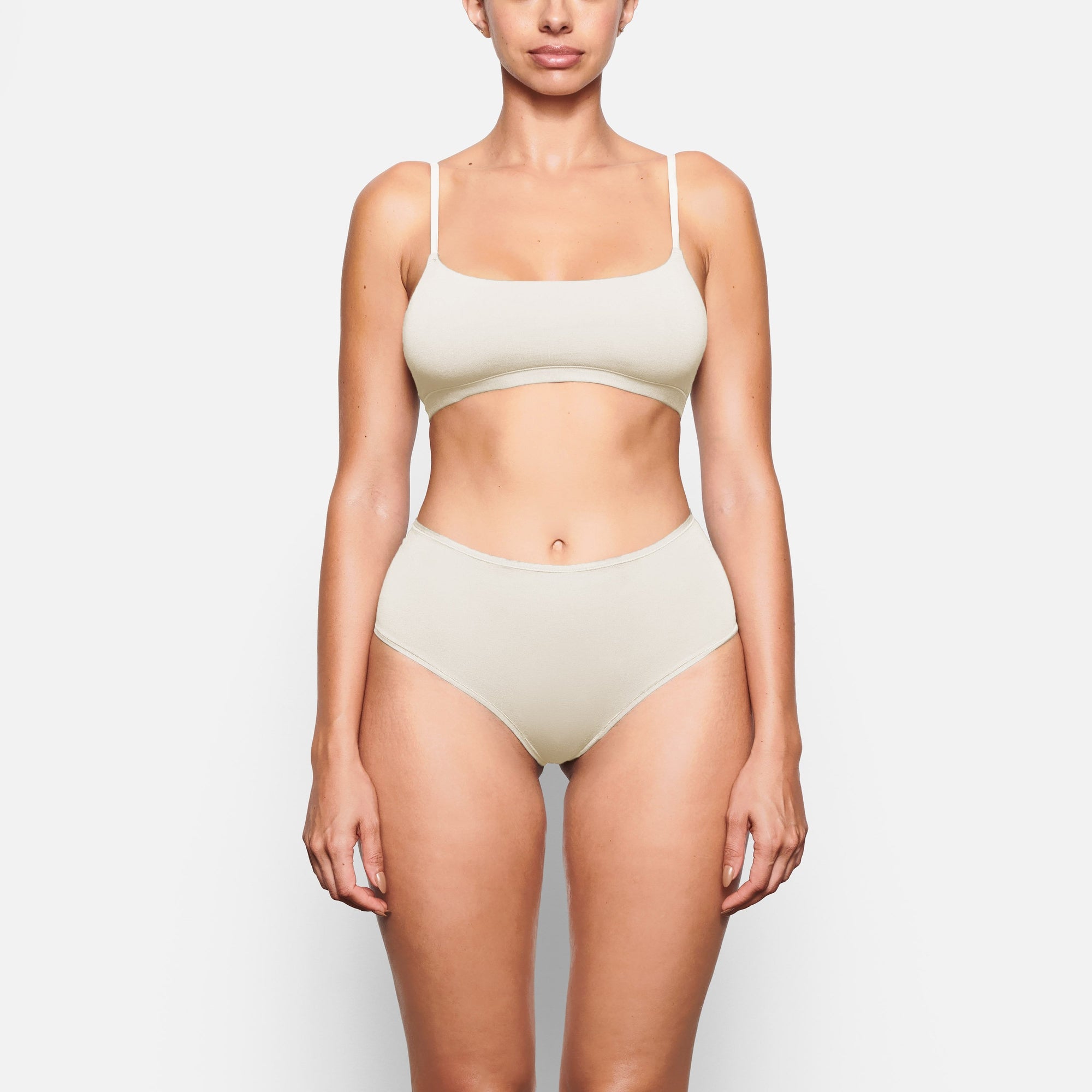 SCOOP BRALETTE