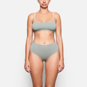 SCOOP BRALETTE