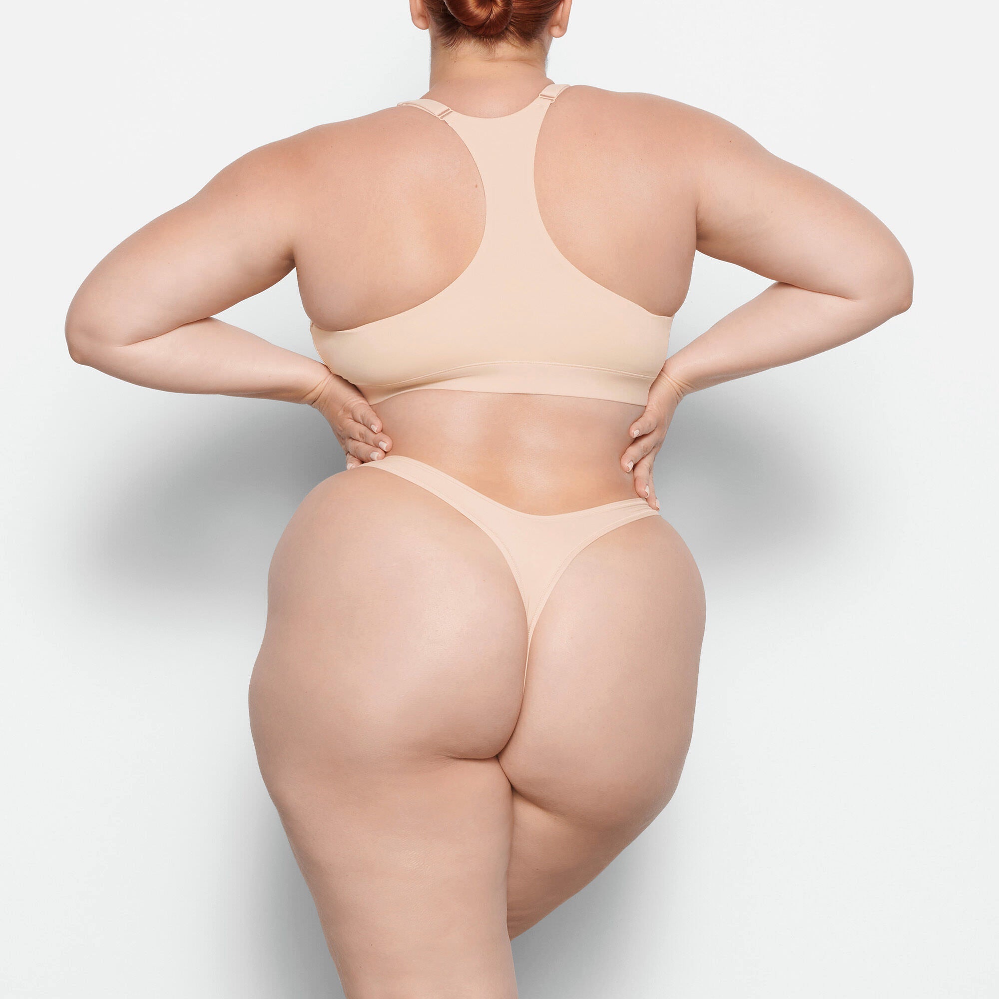 RACERBACK SCOOP BRALETTE - Image 3