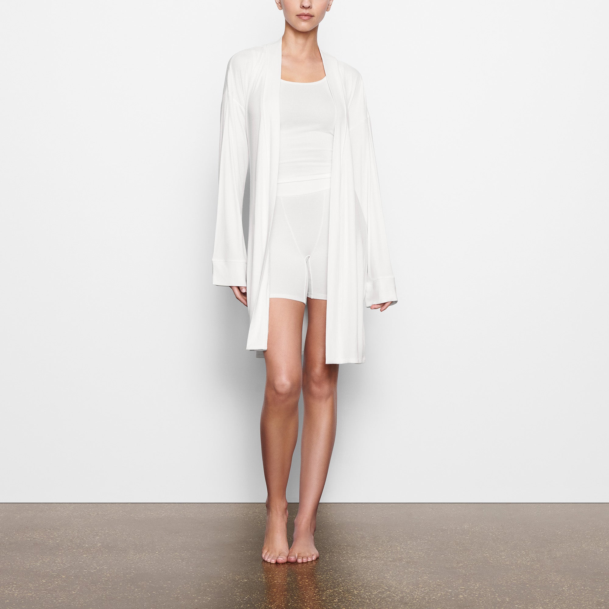 ROBE - Image 2