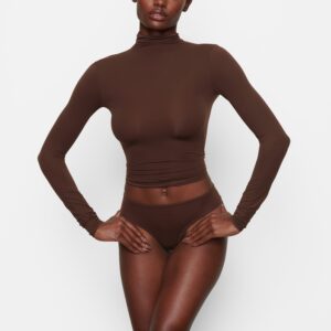 TURTLENECK TOP