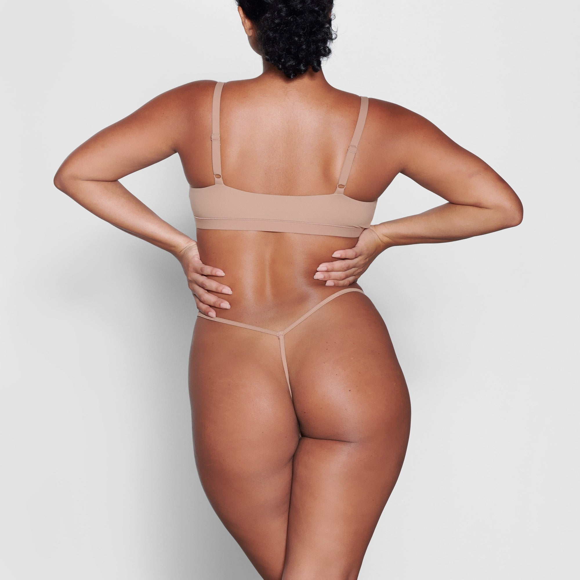 T-STRING THONG - Image 3