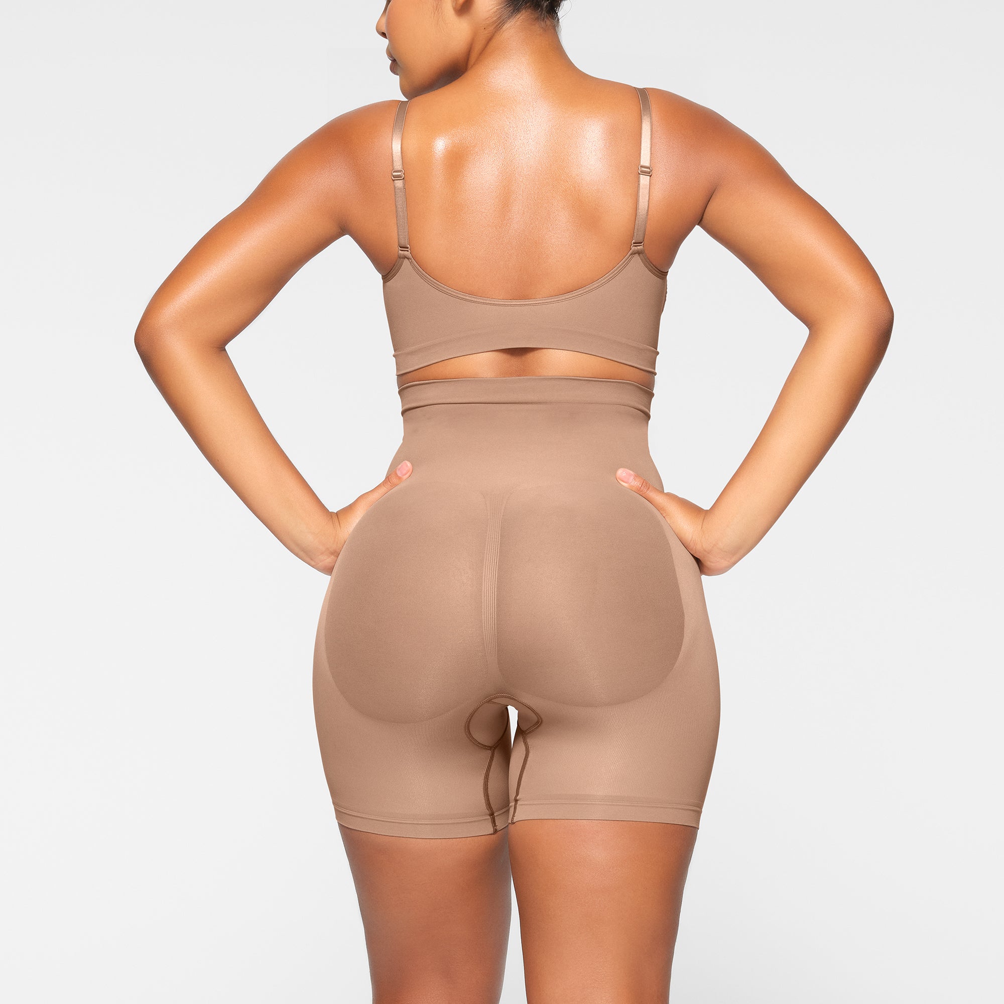 MID THIGH SHORT - Image 3